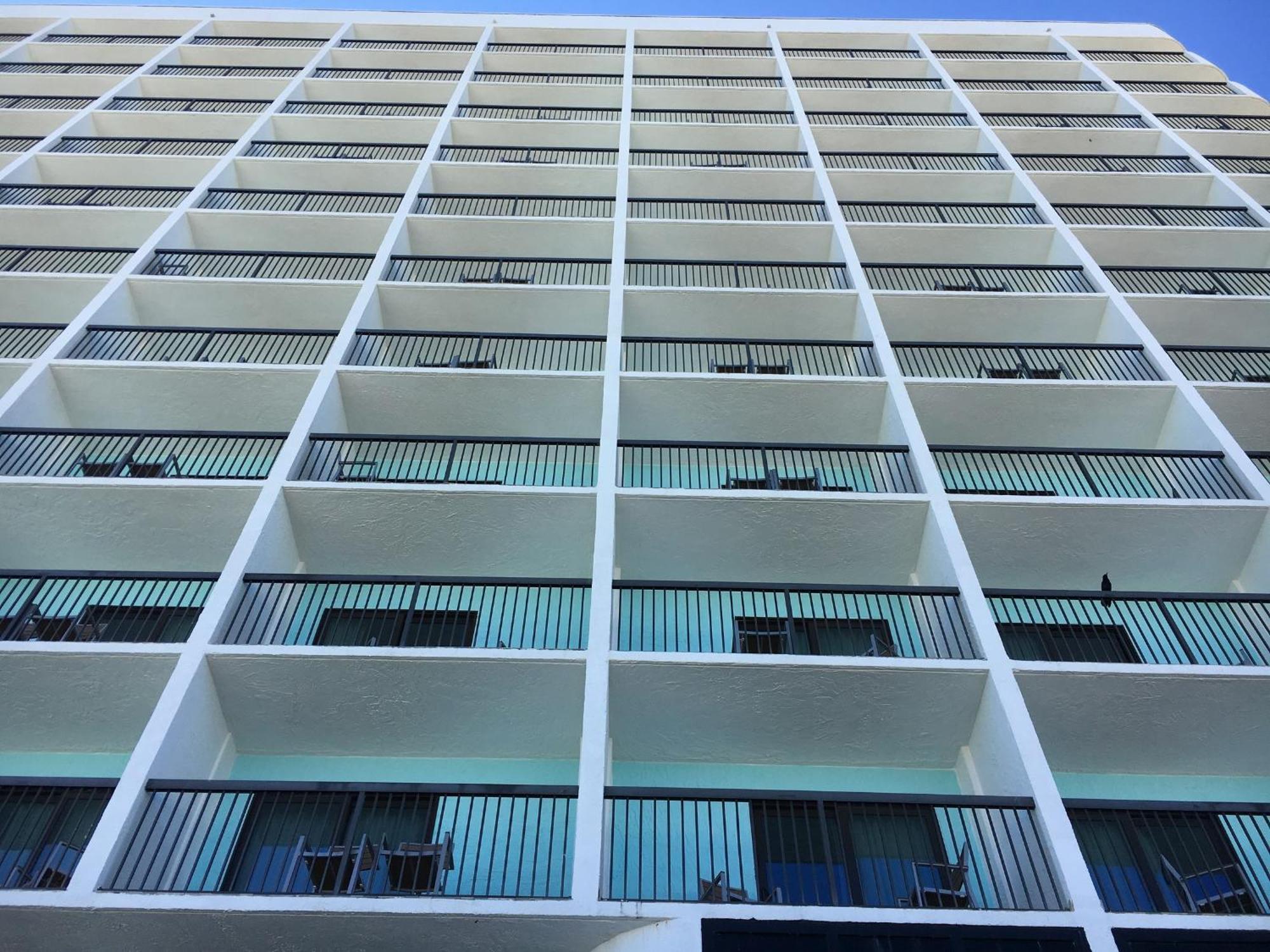 Holiday Inn Express & Suites Oceanfront Daytona Beach Shores By Ihg Eksteriør bilde