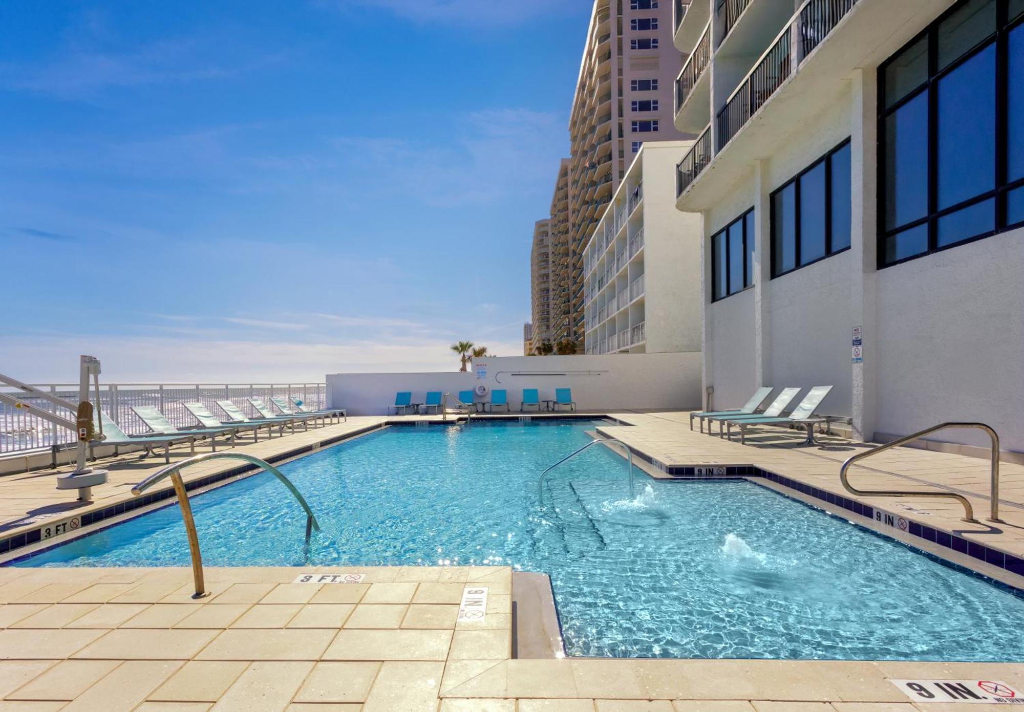 Holiday Inn Express & Suites Oceanfront Daytona Beach Shores By Ihg Eksteriør bilde