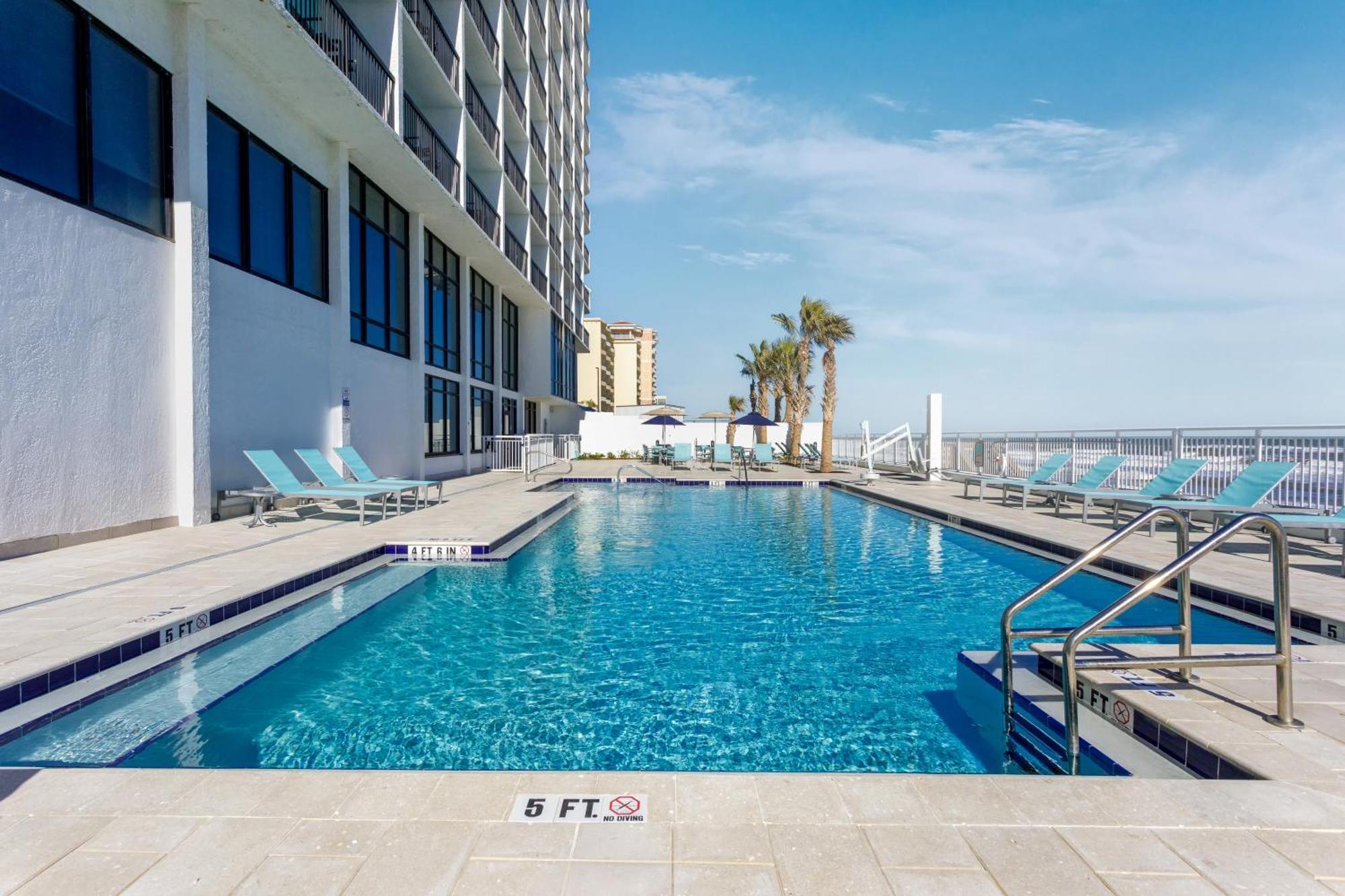 Holiday Inn Express & Suites Oceanfront Daytona Beach Shores By Ihg Eksteriør bilde