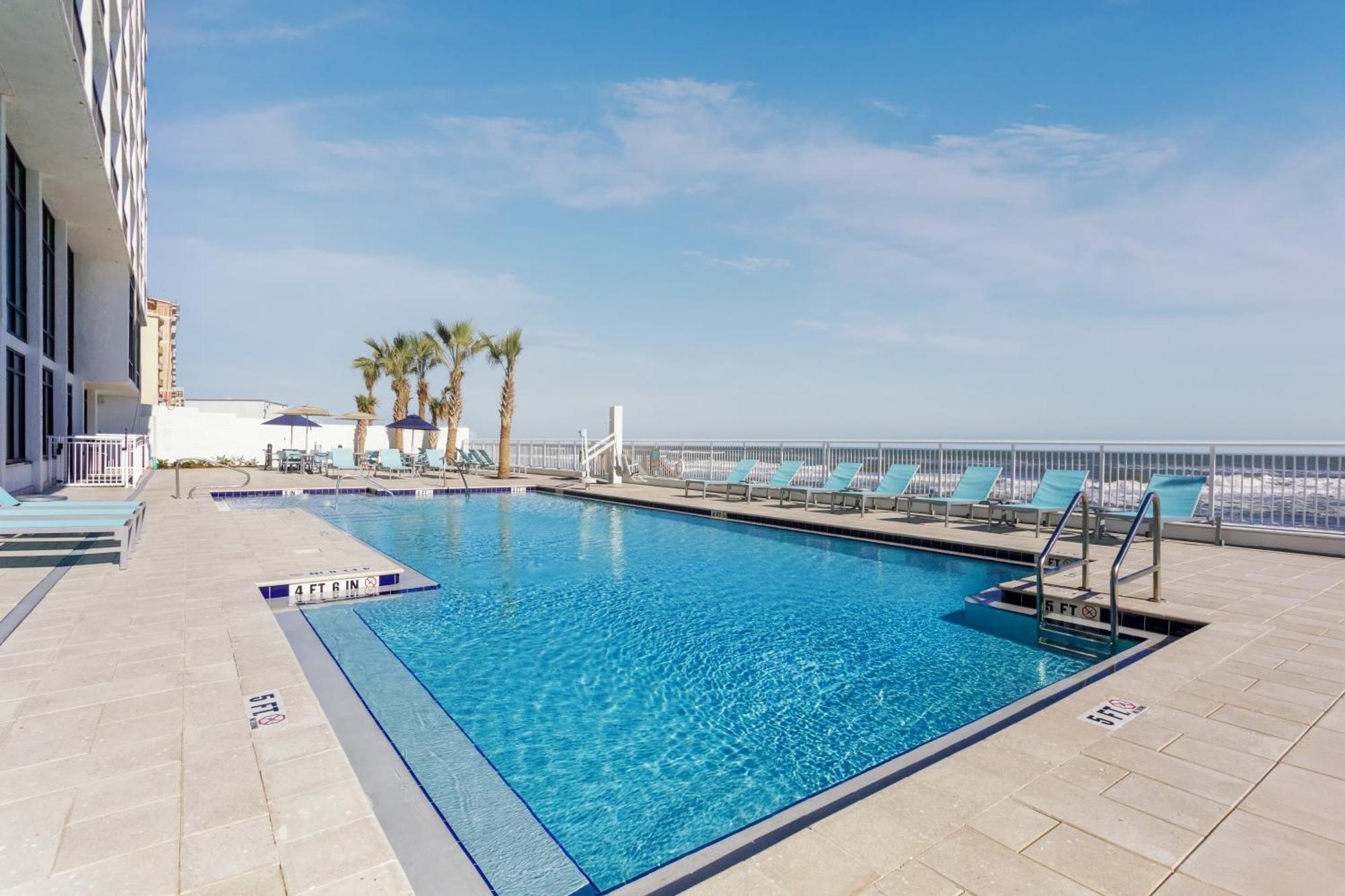 Holiday Inn Express & Suites Oceanfront Daytona Beach Shores By Ihg Eksteriør bilde
